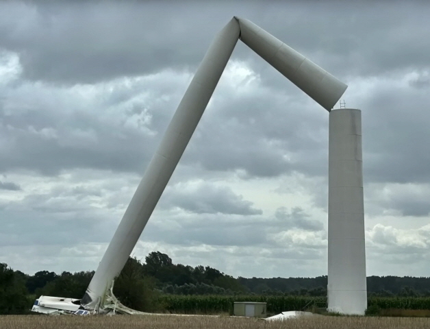 Unwucht legt bei Sturm Windrad flach, Quelle: Bildschirmfoto